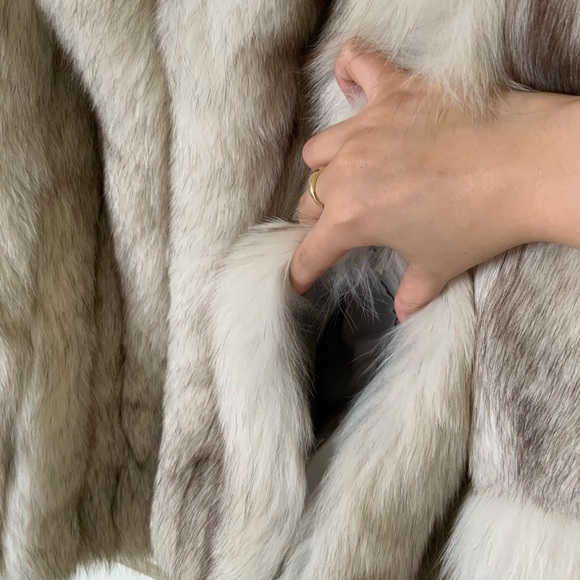 Genuine Fox Fur Coat - Picture 3 of 6